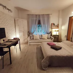 white-apartment.it-romehotels.com/